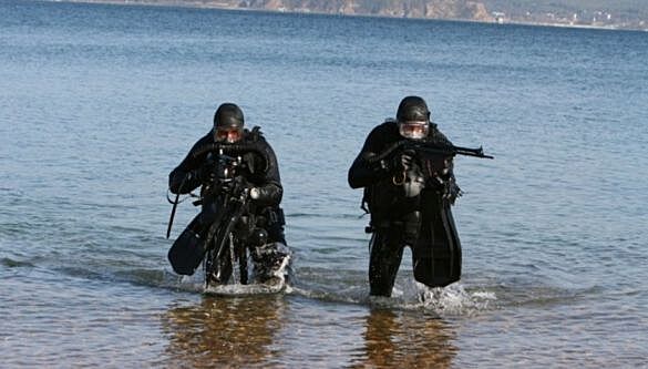 В Севастополе за фотографии секретного военного объекта задержали двух мужчин