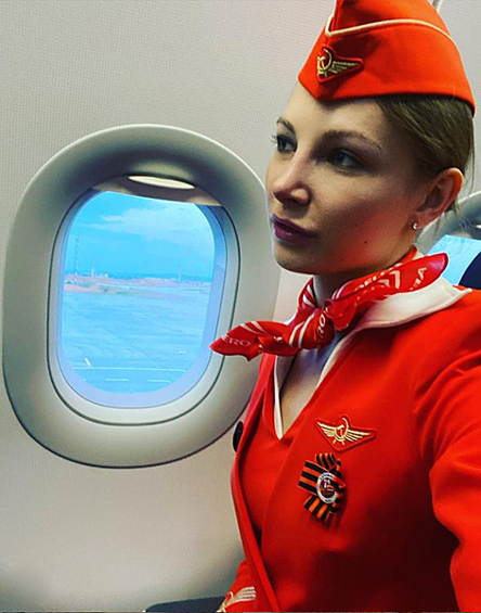 Фото появилось в Instagram-аккаунте @flight_attendants_after_work, освещающем досуг бортпроводниц. Об этом сообщает Lenta.ru.  