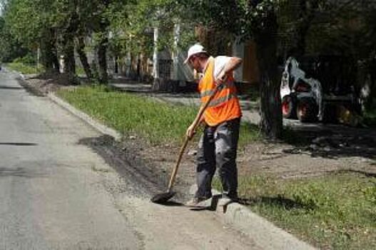 Красноярские коммунальщики занимаются благоустройством города