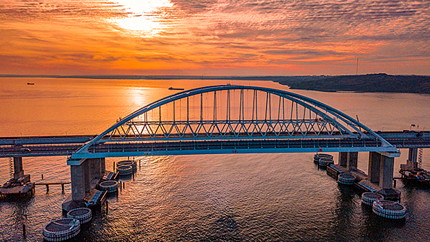 В Минтрансе назвали дату запуска пассажирских и грузовых поездов по Крымскому мосту