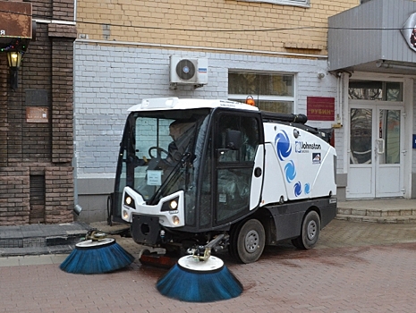 В Иванове 80 представителей ручного труда вышли на уборку городских улиц