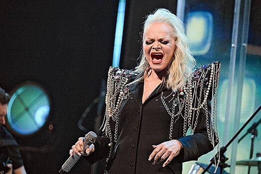 Долиной посоветовали «снять корону» после скандала