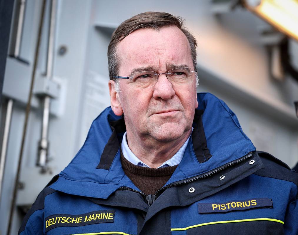 Писториус заявил о проработке сценариев отправки немецких войск на Украину