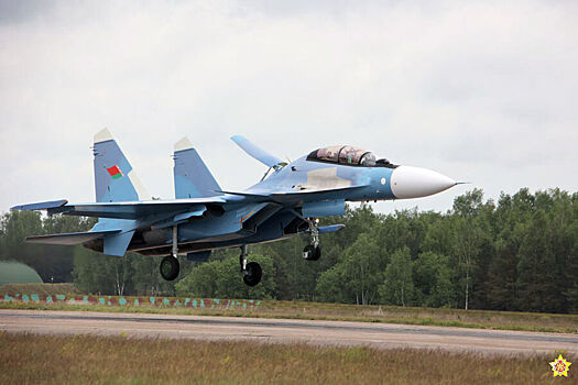 Белоруссия получила партию российских самолетов Су-30СМ2