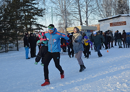 В Новосибирском соединении РВСН пришло соревнование «Мама, папа, я – спортивная семья!»