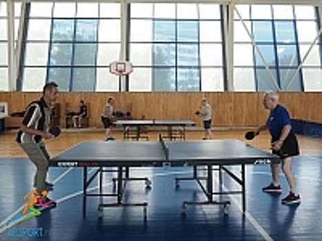 Зеленоградские пенсионеры соревновались в настольном теннисе