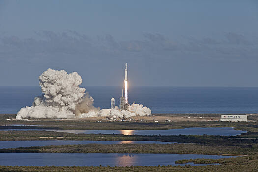 В РАН оценили важность запуска Falcon Heavy