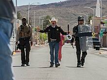 О чем фильм «Эддингтон» с Хоакином Фениксом в главной роли