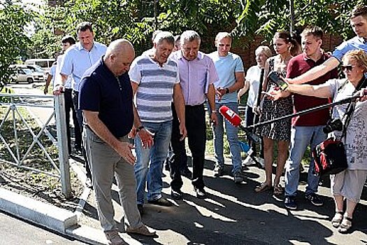Сергей Кравчук лично проверил качество ремонта дорог и тротуаров в центре Хабаровска