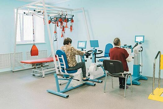          Для реабилитации пациентов после инсульта в Кировском центре  кардиологии и неврологии оборудован новый зал       