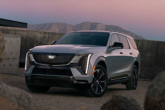 «Растянутый» внедорожник Cadillac Escalade IQL отличился габаритами и оформлением кормы