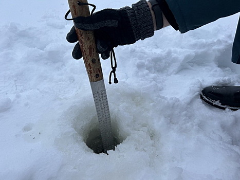 Толщина льда на Яченском водохранилище превысила 40 сантиметров