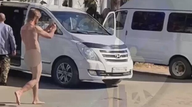 В Пензе голый мужчина прошелся по улице с иконой