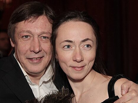 Михаил Ефремов расстался с пятой супругой Софьей Кругликовой