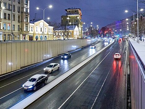 Автоэксперт рассказал, как правильно тормозить на скользкой дороге