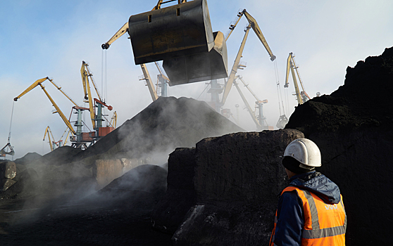 Власти России признали падение экспорта и добычи угля