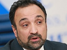 Коллекторы отреагировали на обстрел мужчины с дочерью