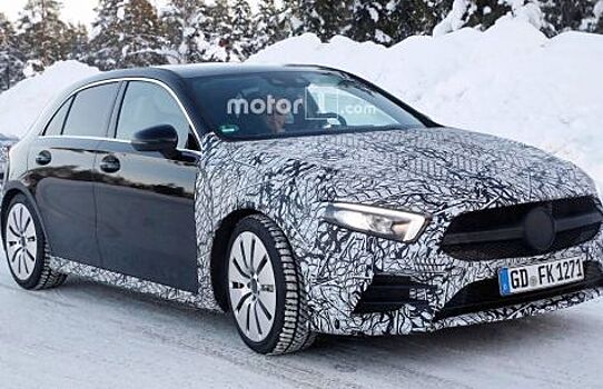 В Сети появилось новые шпионское видео тестов Mercedes-AMG A35 на Нюрбургринге