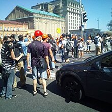Киевские «Помпеи» под угрозой: активисты перекрыли Почтовую площадь