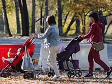 Работающих родителей хотят лишить детского пособия
