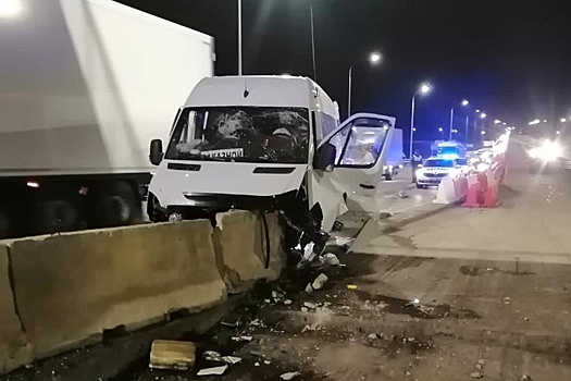 На Кубани девять человек пострадали в ДТП с пассажирской маршруткой