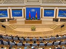 Украинский журналист сделал комплимент сотруднице Лукашенко и узнал о ее муже