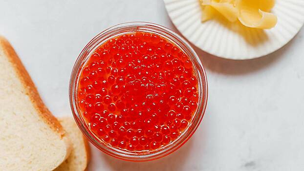 Рост популярности икры наблюдается в США благодаря дешевым поставкам из Китая