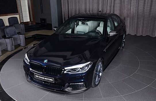 Очередной уникальный BMW 5-Series обнаружен в салоне дилера из Абу-Даби