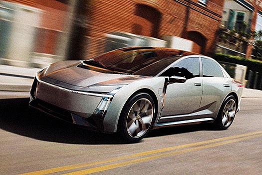 Новую Toyota Corolla сняли на фото без камуфляжа