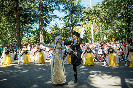 В Южной Осетии в 27-й раз отметят День республики