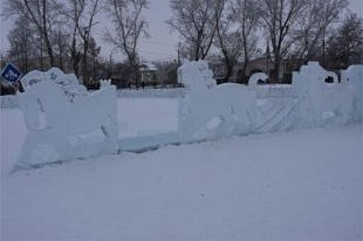 В Челябинской области вандалы разрушили ледовый городок