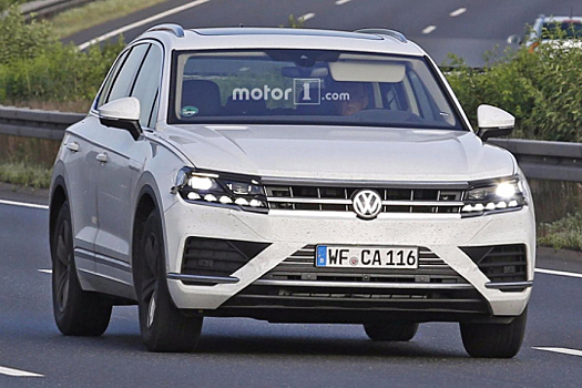 Новый Volkswagen Touareg попался без камуфляжа