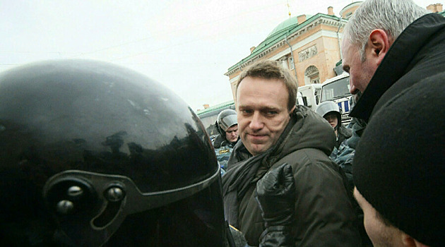 Власти Германии следят за самочувствием Алексея Навального и сопереживают ему
