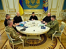 Le Monde: коррупционный скандал на Украине совпал с отъездом Зеленского