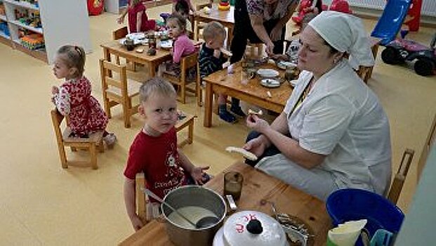 В Крыму начались массовые проверки питания в детсадах и школах