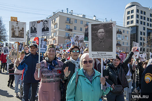 Пермяки удивили губернатора акцией «Бессмертный полк». Фоторепортаж