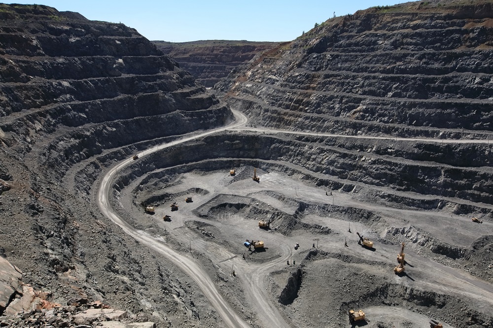 ММК добыл 100-миллионную тонну руды на Малом Куйбасе
