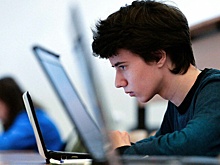Подростки из Петербурга чаще всего ищут работу в сфере обслуживания