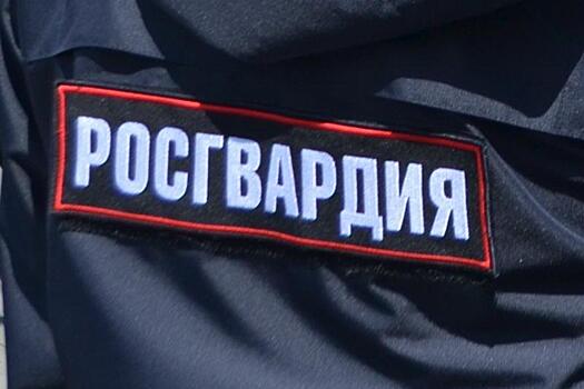 Юрист ставит точку: обязан ли водитель показывать права сотруднику Росгвардии