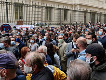 В Париже сотрудники ресторанов вышли на протест