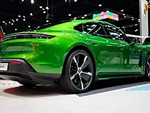 Porsche Taycan 2024 года официально представили в Бангкоке