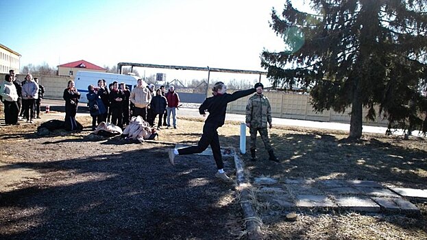 Школьники Пушкинского приняли участие в военно‑патриотической игре «Зарница»