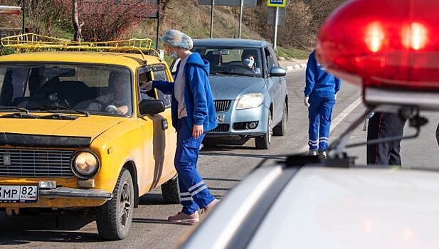 С 1 июня на въезде в Севастополь тест на COVID сдали 1000 туристов