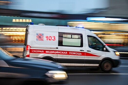 Пять человек получили ранения при лобовом столкновении двух автомобилей в Подмосковье