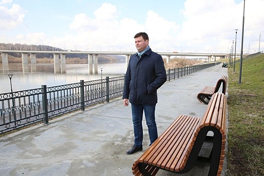 Юрий Моисеев оценил состояние объектов благоустройства набережной после зимы