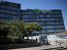 Самая дорогая компания мира купила акции слабеющего техногиганта