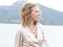 Юную поющую Ксению Собчак сравнили с Монеточкой