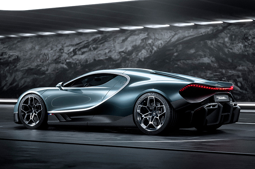 Разгон до первой «сотни» занимает две секунды, до второй — менее пяти, до третьей — не более 10, до четвёртой — в пределах 25. Максимальная скорость достигает 445 километров в час. Впрочем, подробные динамические характеристики обнародуют в ходе сертификации.