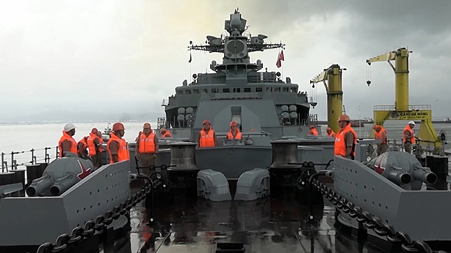 Корабли ТОФ вышли в море после захода во вьетнамский порт Дананг