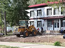 В селе Шентала благоустраивают одновременно две общественные территории